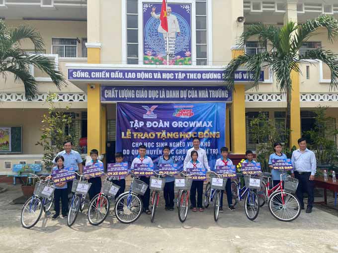 tặng xe đạp thiện nguyện tại long an 1