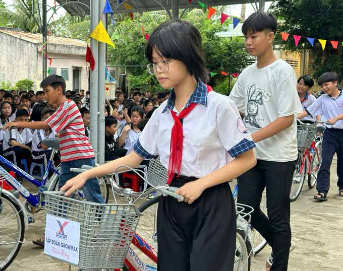 tặng xe đạp thiện nguyện tại bạc liêu 6