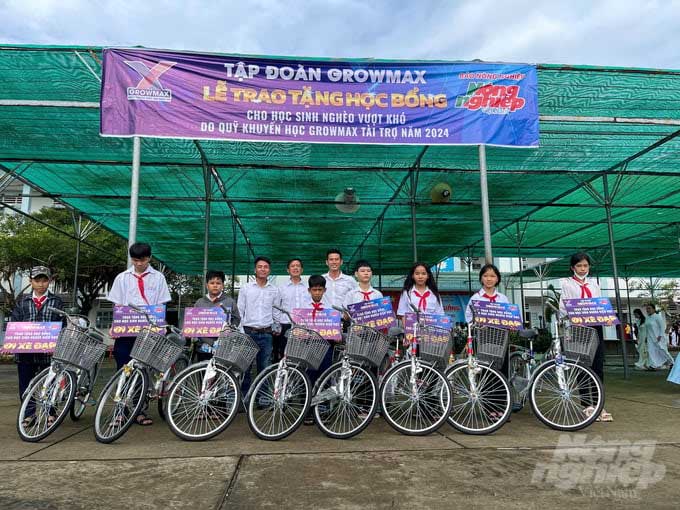 tặng xe đạp từ thiện tại dbscl 1804-3