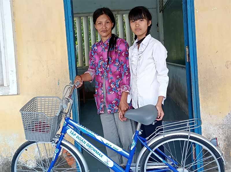 tặng xe đạp từ thiện tại bến tre 2024 1