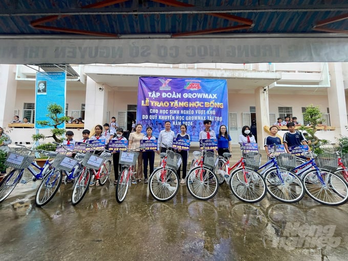 tặng xe đạp từ thiện cho học sinh khó khăn tại bạc liêu