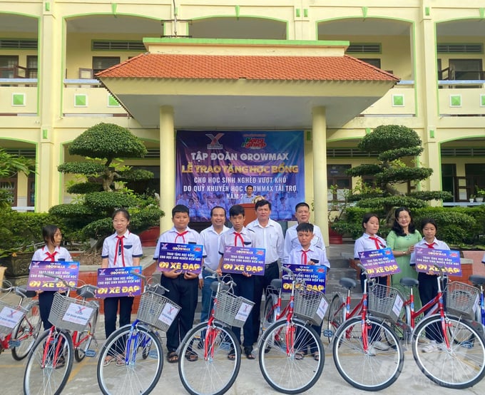 tặng xe đạp từ thiện cho học sinh khó khăn tại bạc liêu