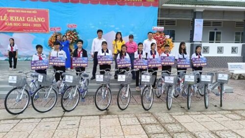 tặng xe đạp từ thiện cho trẻ em nghèo dbscl 11