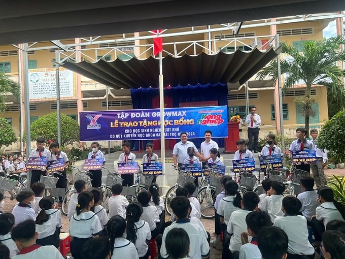 tặng xe đạp từ thiện cho trẻ em nghèo dbscl 13